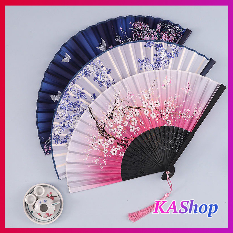 Quạt cầm tay cán gỗ cổ trang kèm dây tua rua - KAShop