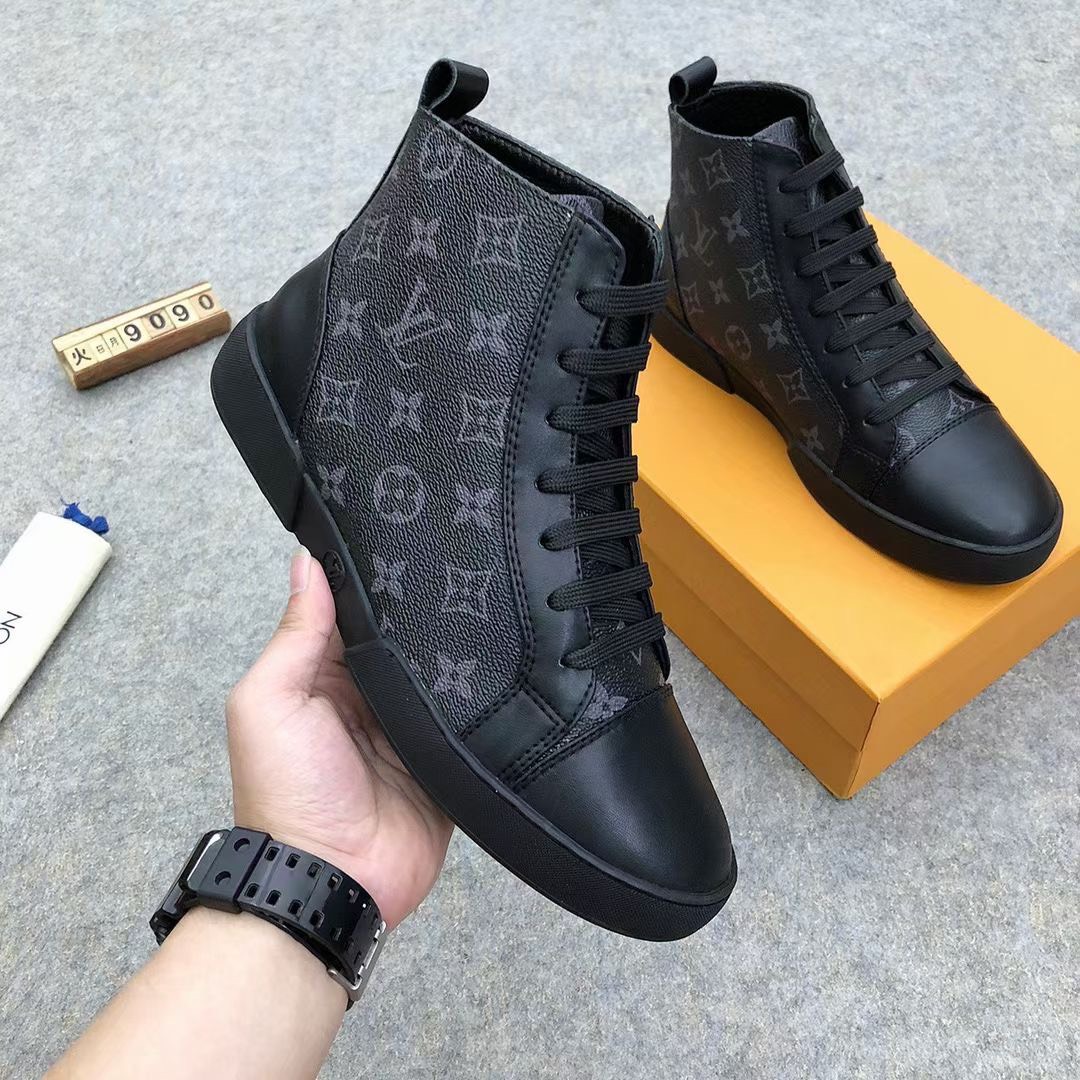 Sneaker cao cổ Louis Vuitton