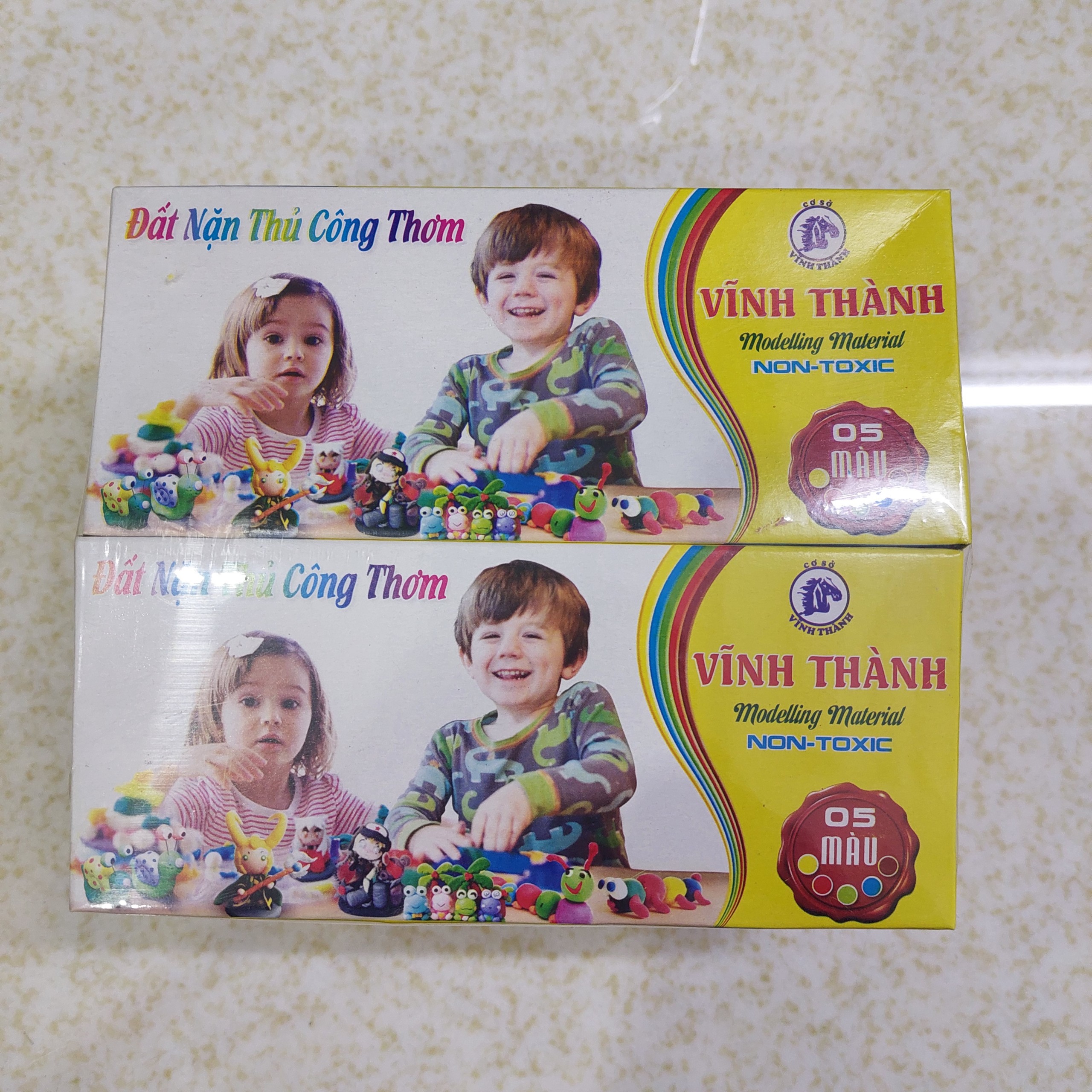 Lốc 10 hộp đất sét vĩnh thành 5 màu