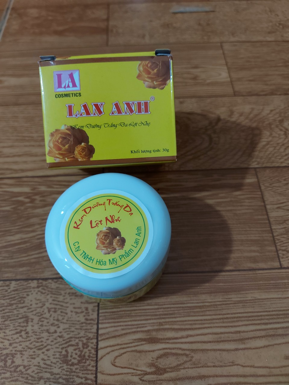 kem lột nhẹ lan anh hũ lớn 30gr