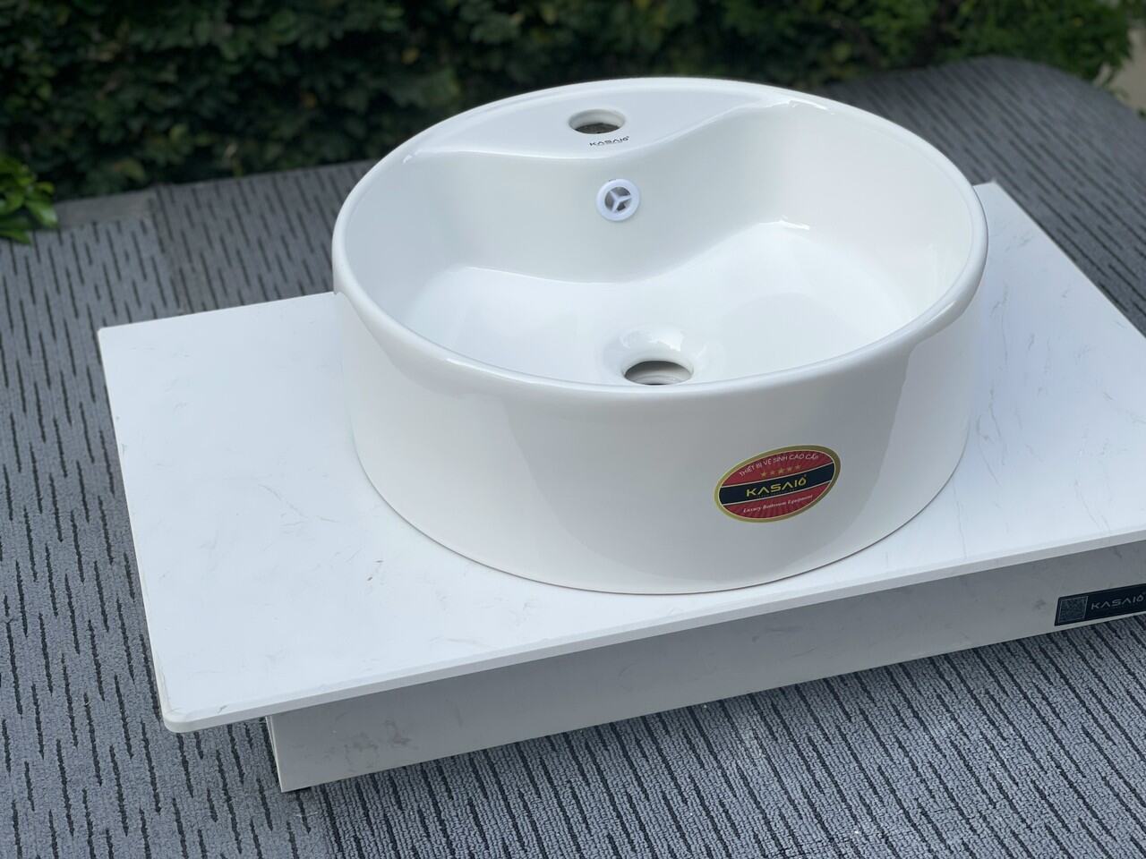 Combo bàn đá và lavabo. Giá gốc 3900000đ.