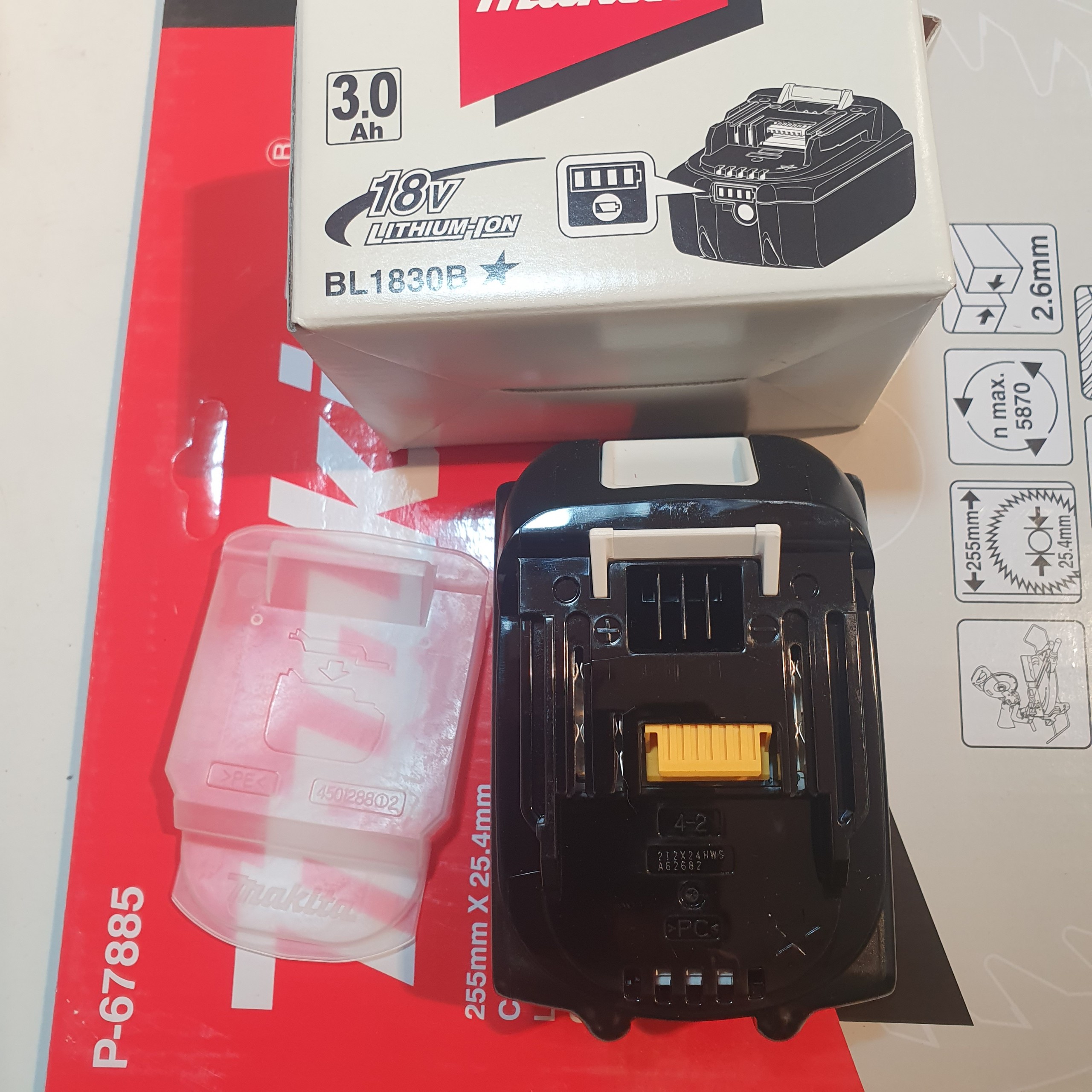 Pin makita 3.0 Makita BL1830B (Mới zin chính hãng)