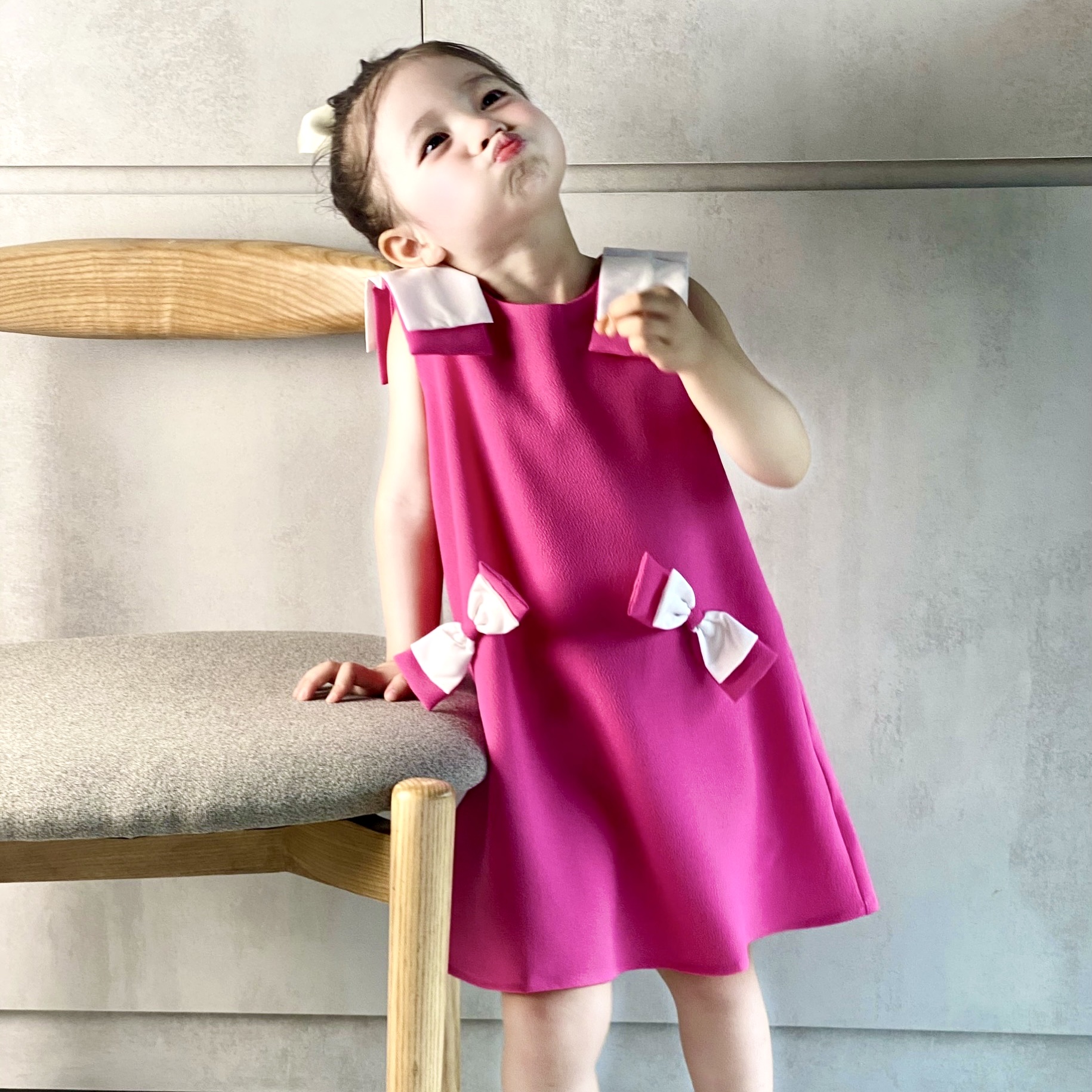 Đầm cổ tròn phối ren dáng xoè dễ thương