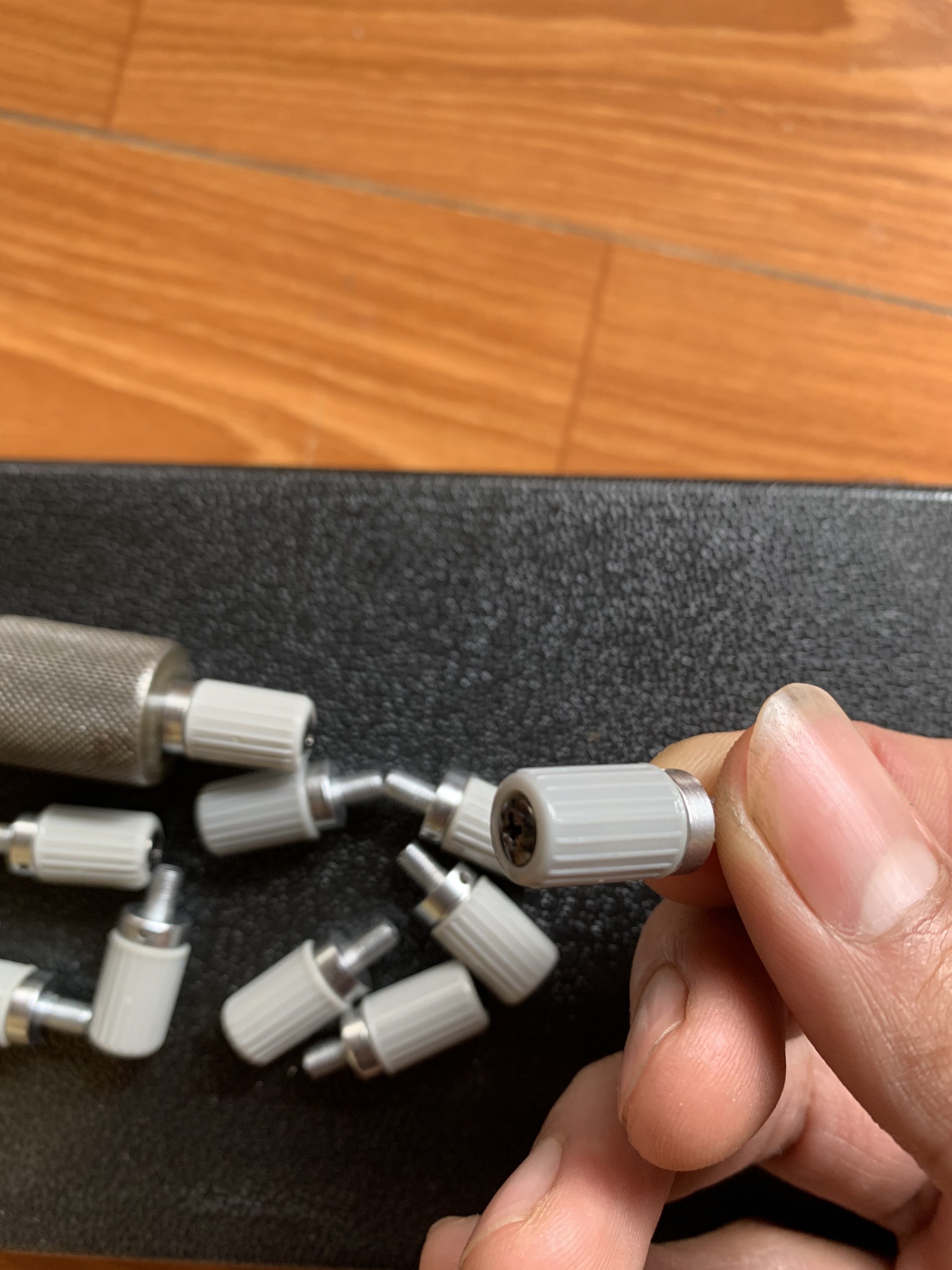 Cóc vặn panme, Núm vặn panme Mitutoyo, Ratchet knob