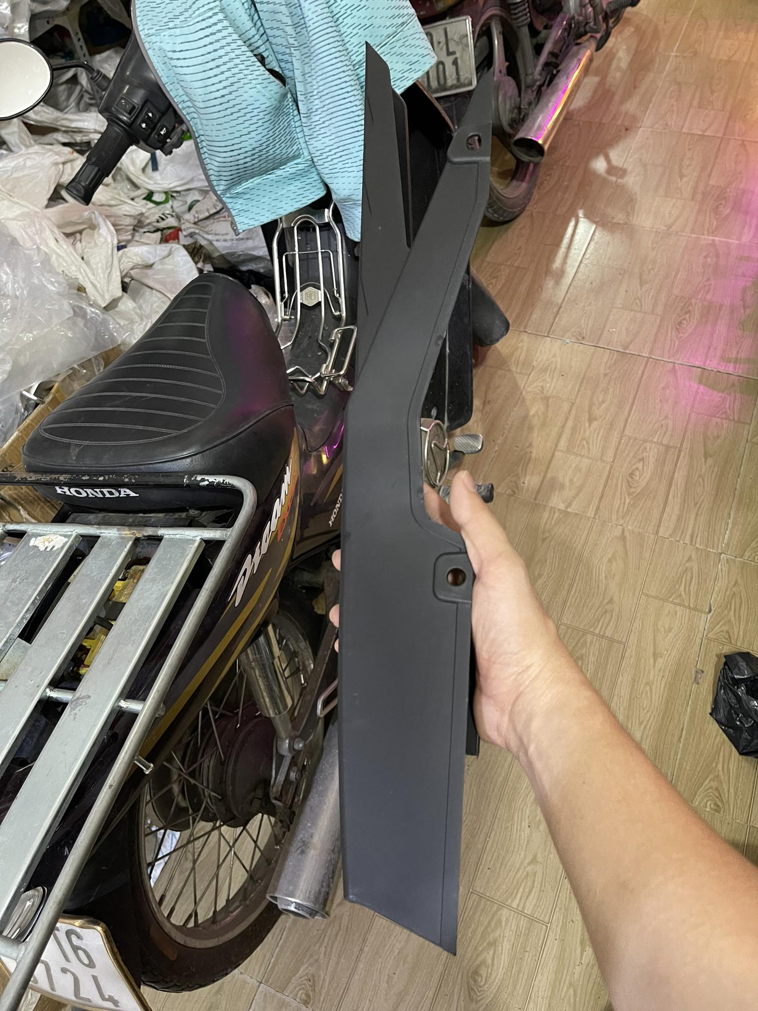 Kẹt te che sên ex150 155