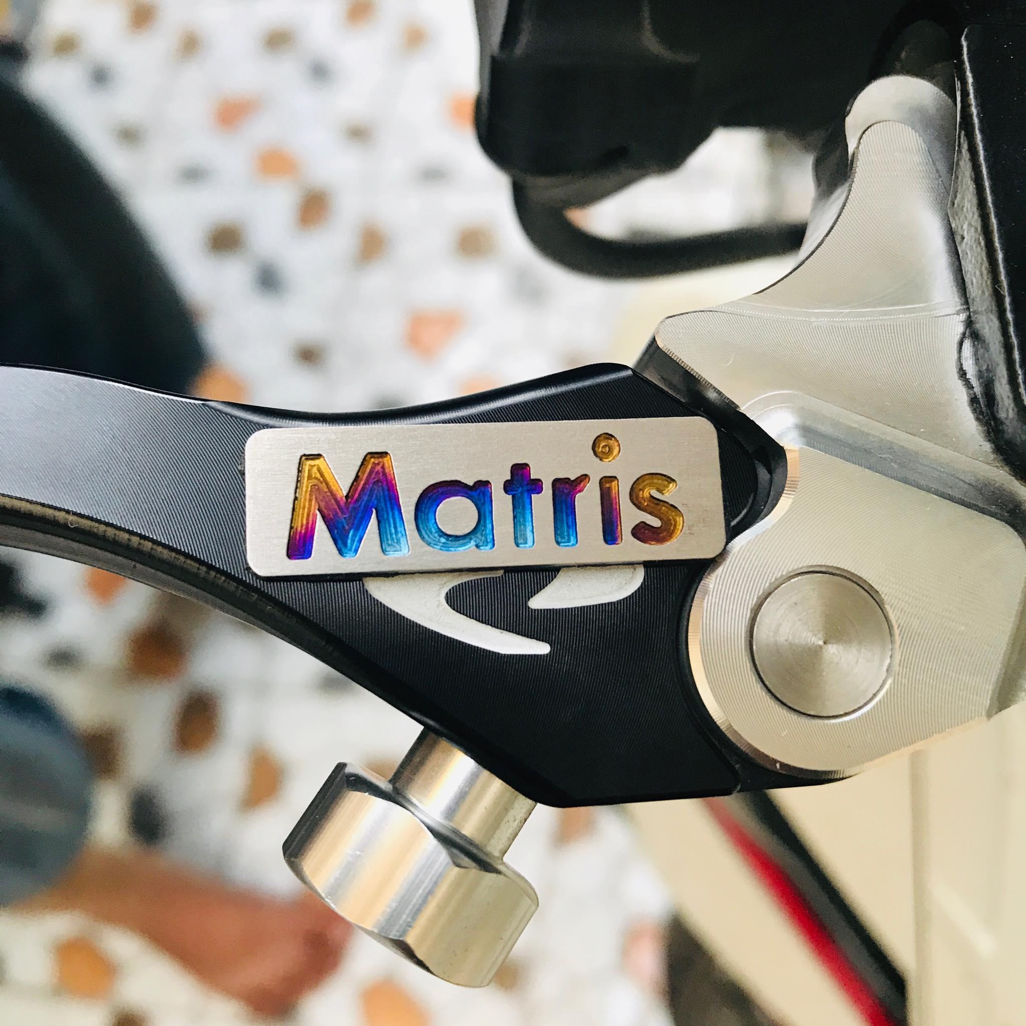 TEM DÁN TRANG TRÍ XE,DÁN XE TITAN LOGO CHỮ MATRIS (ĐẲNG CẤP DÂN CHƠI XE)