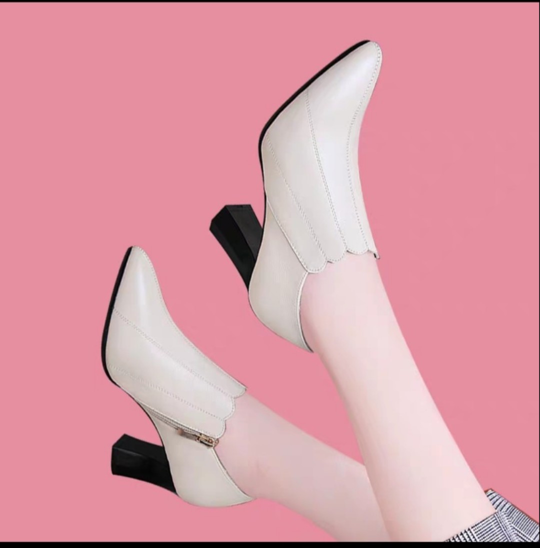 Giày Boots Cổ lửng viền sóng - gót cao 7p