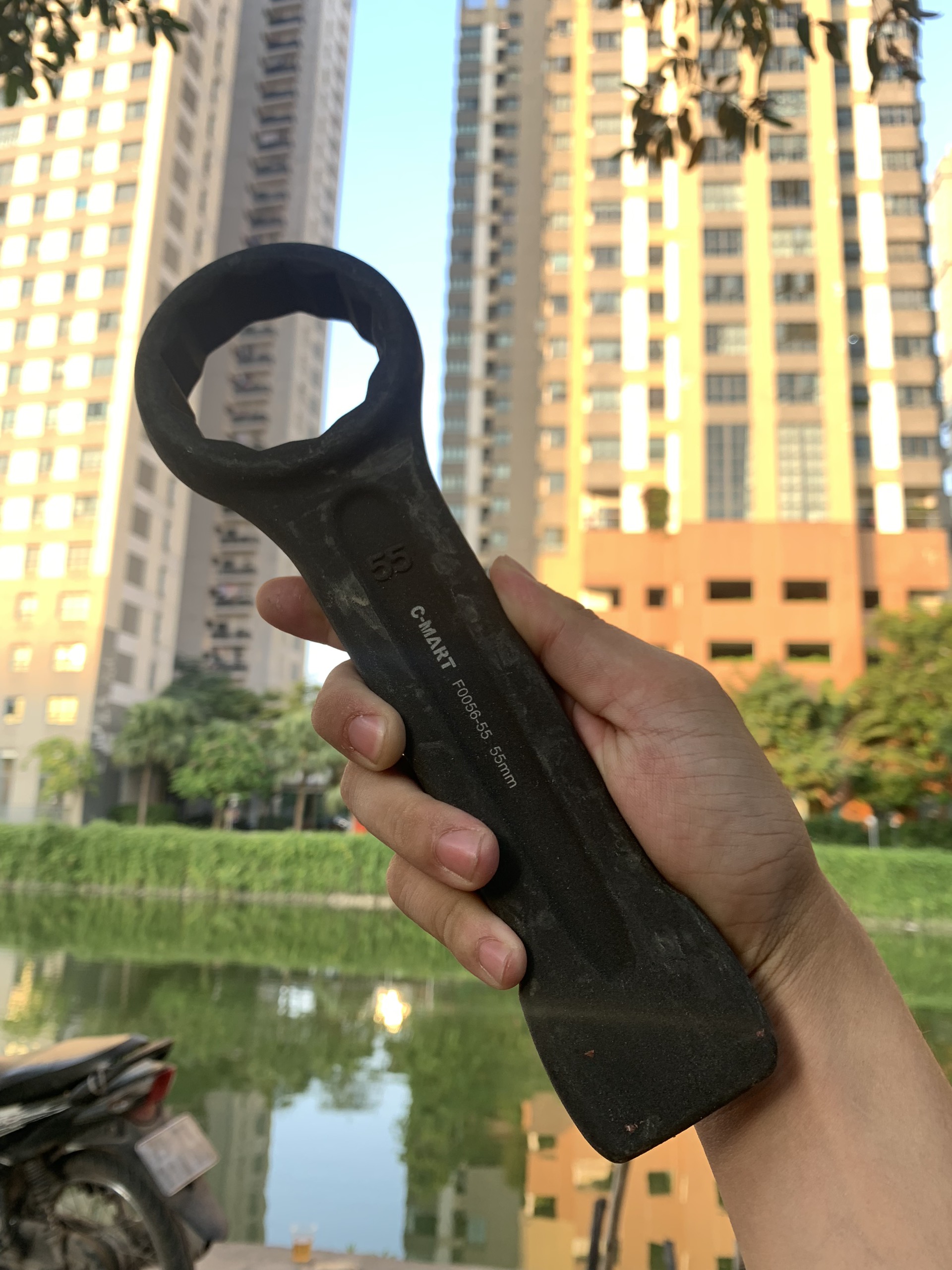 Cờ lê vòng đóng C-MART F0056