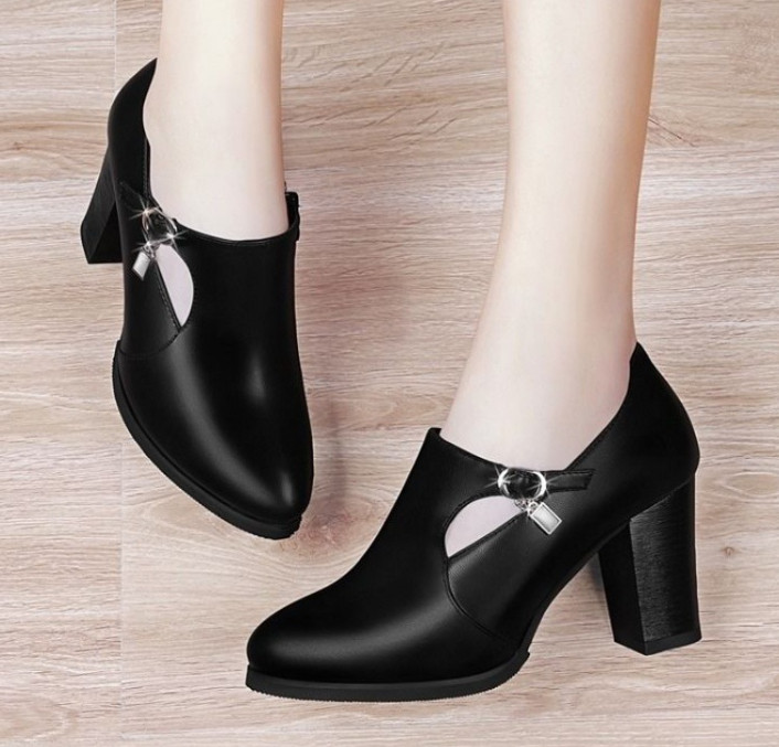 Giày boot gót vuông bán nguyệt da mềm 7f