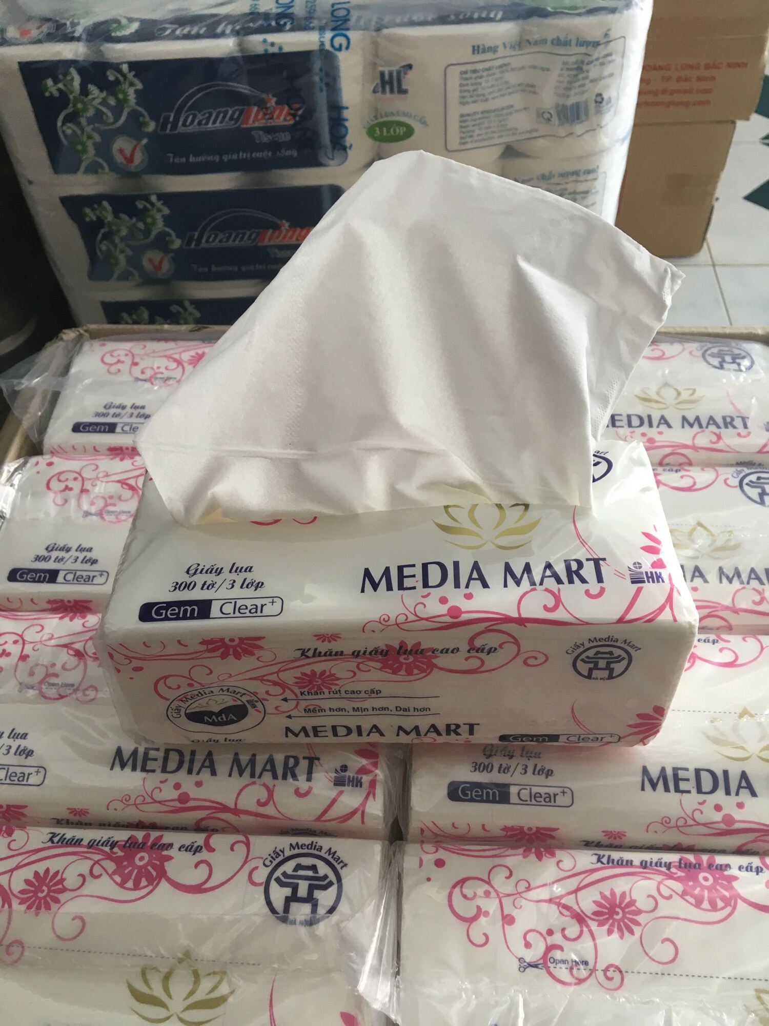 COMBO 10 BỊCH GIẤY RÚT LỤA MEDIA MART 3 LỚP 300 TỜ