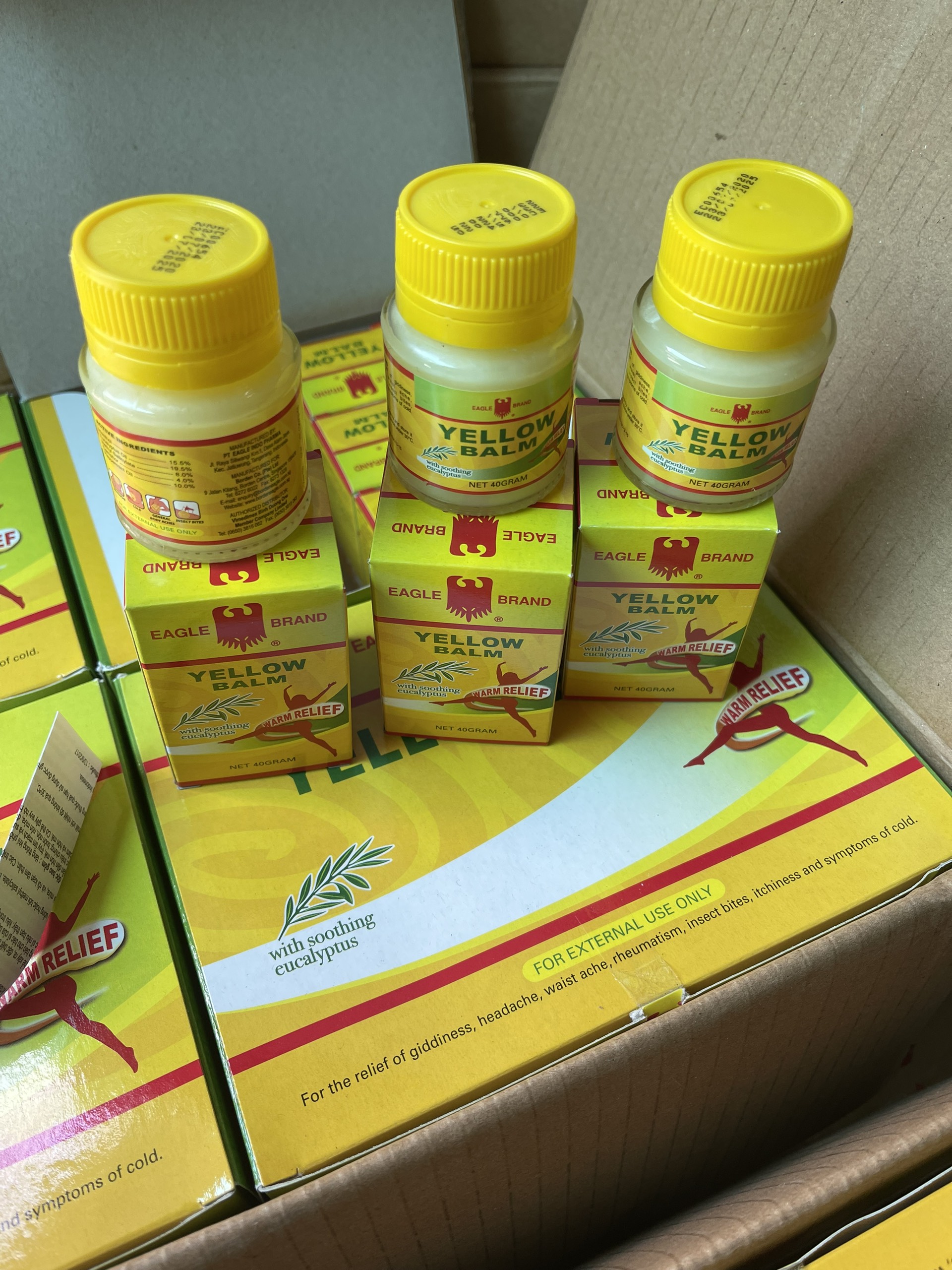 Dầu cù là con ó vàng (Yellow Massage Balm) 40g