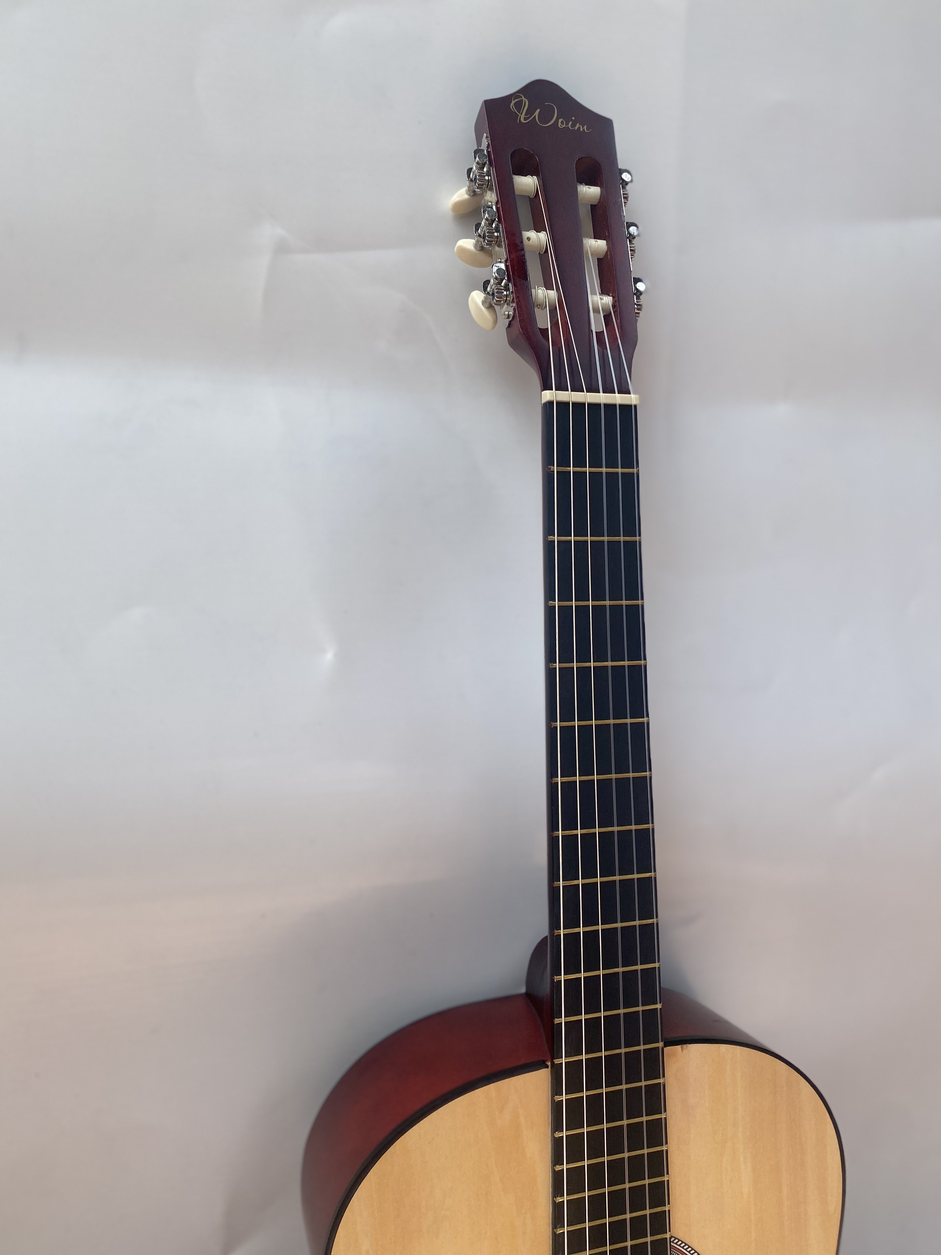 Đàn Guitar Classic Dây Nylon Có Ty Chống Cong Cần.