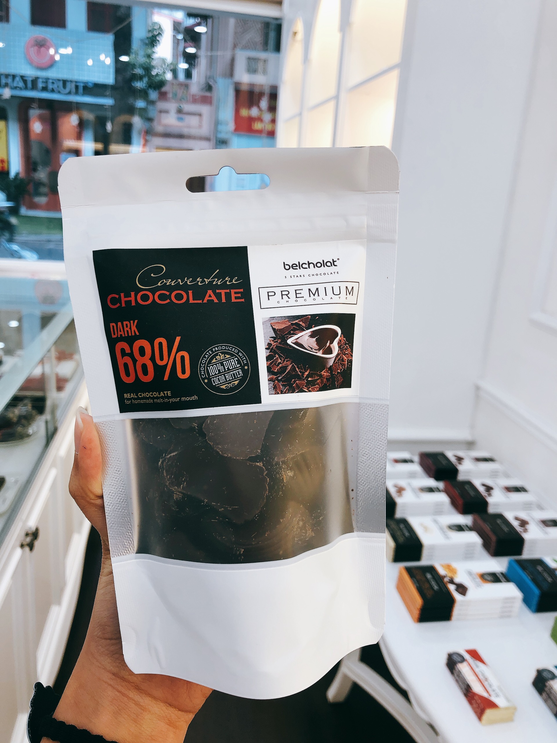Dark Couverture Chocolate 68%/ Bag 150
