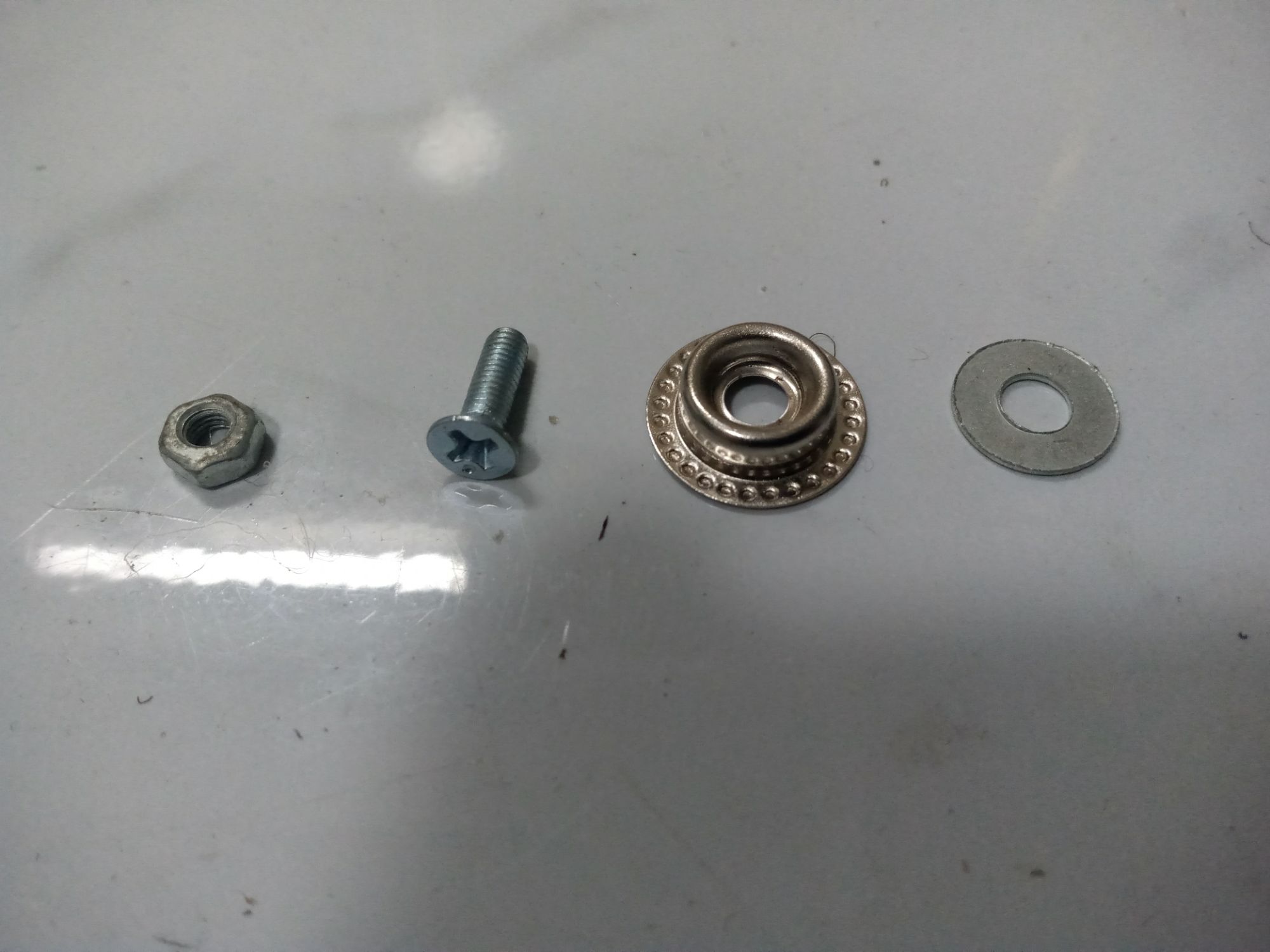 Bộ 3 nút lắp kính , lưỡi trai mũ bảo hiểm
