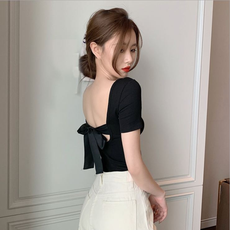 Áo cổ vuông thắt nơ sau lưng