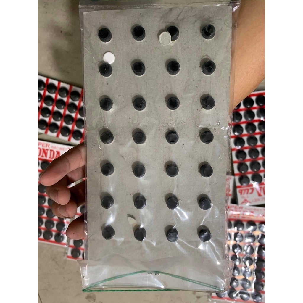 Nút bịt chân gương xe đream ( giá 1 đôi )