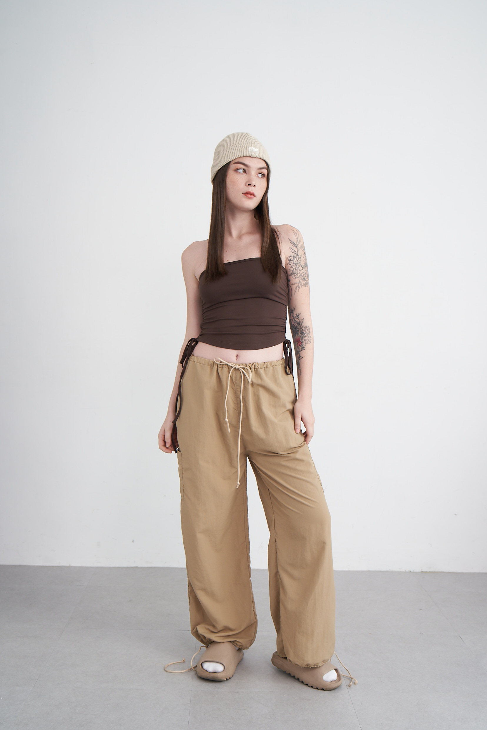 OLALASTUDIO Quần dù lưng thun cạp trễ basic Cargo Pants