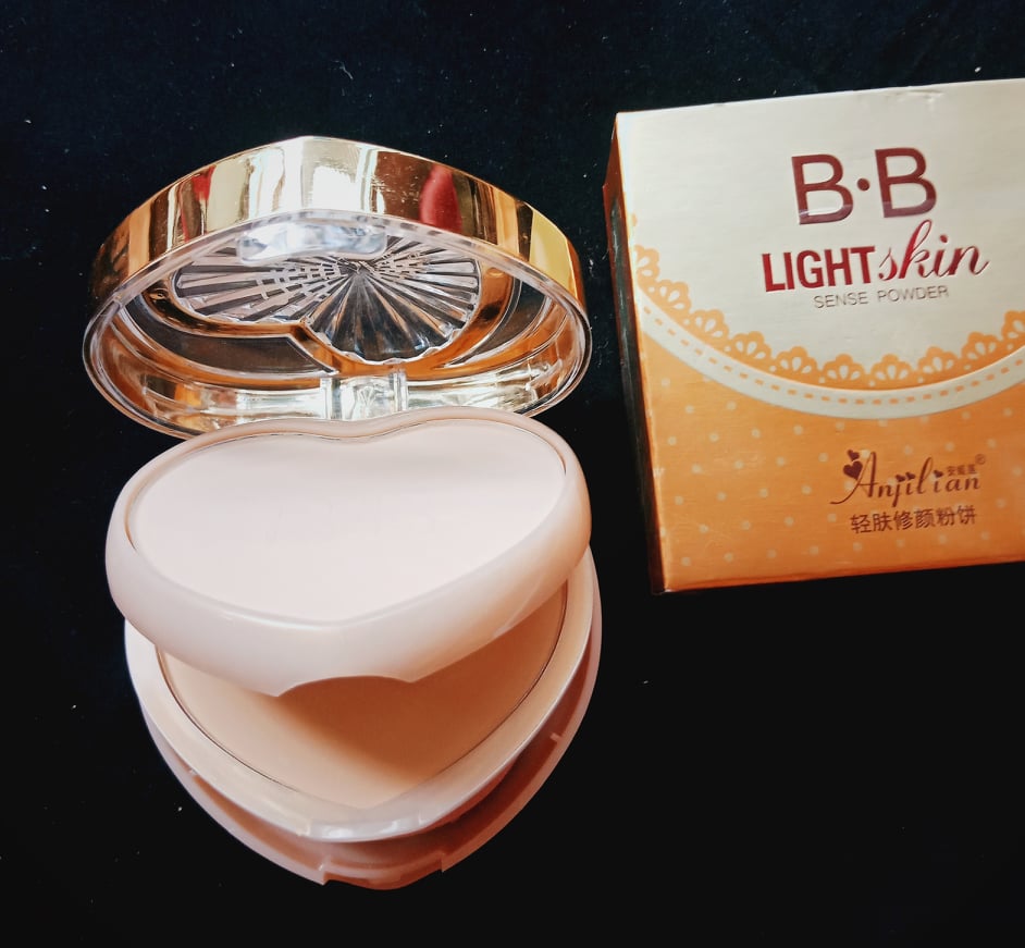 [HCM]Phấn Nền BB Light Skin 2 Tầng Có Bông Phấn Mịn
