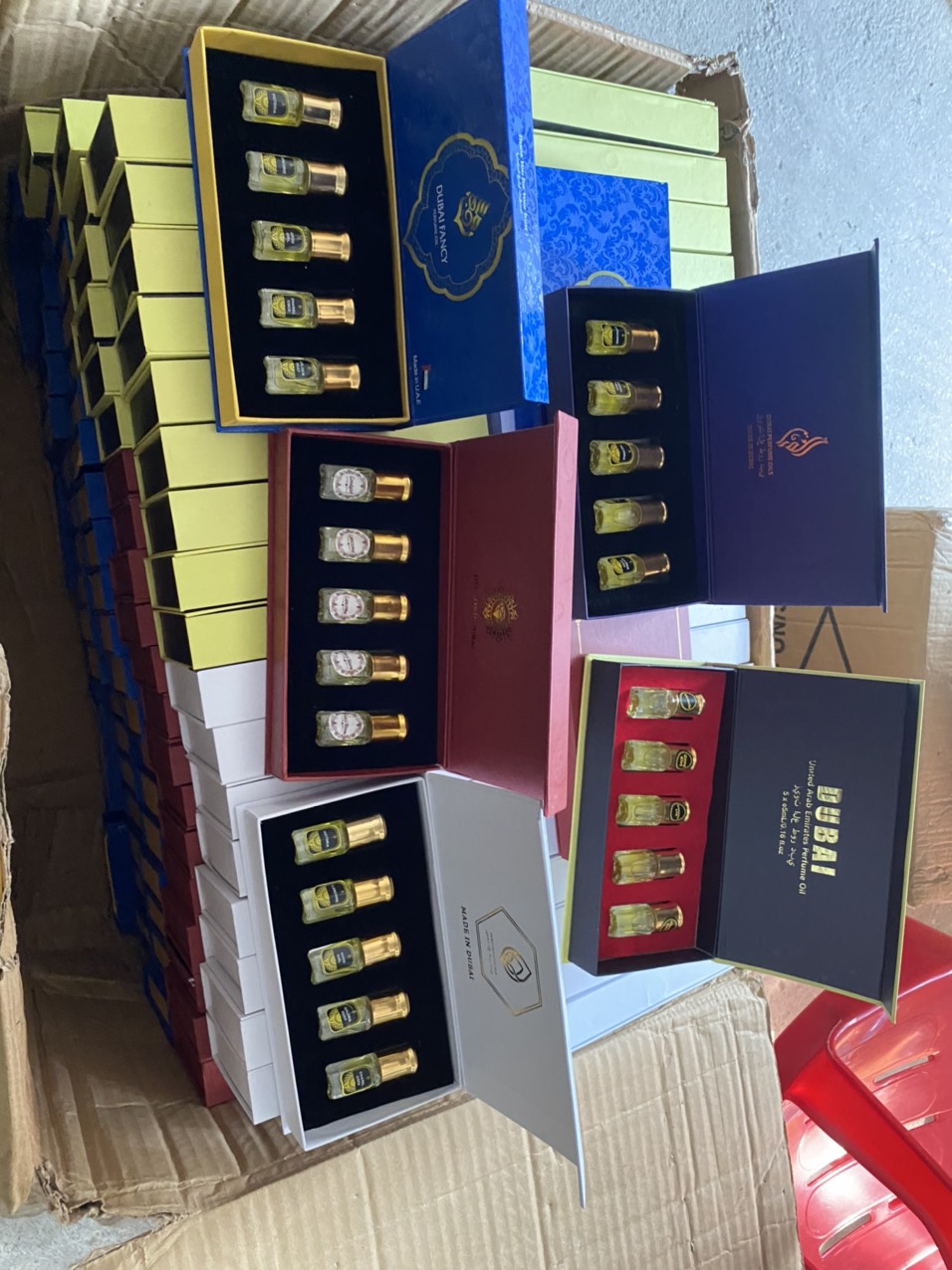 (Freeship+Quà) Tinh Dầu Thơm DuBai TInh Dầu Set 5 Mùi Thơm Quý Tộc