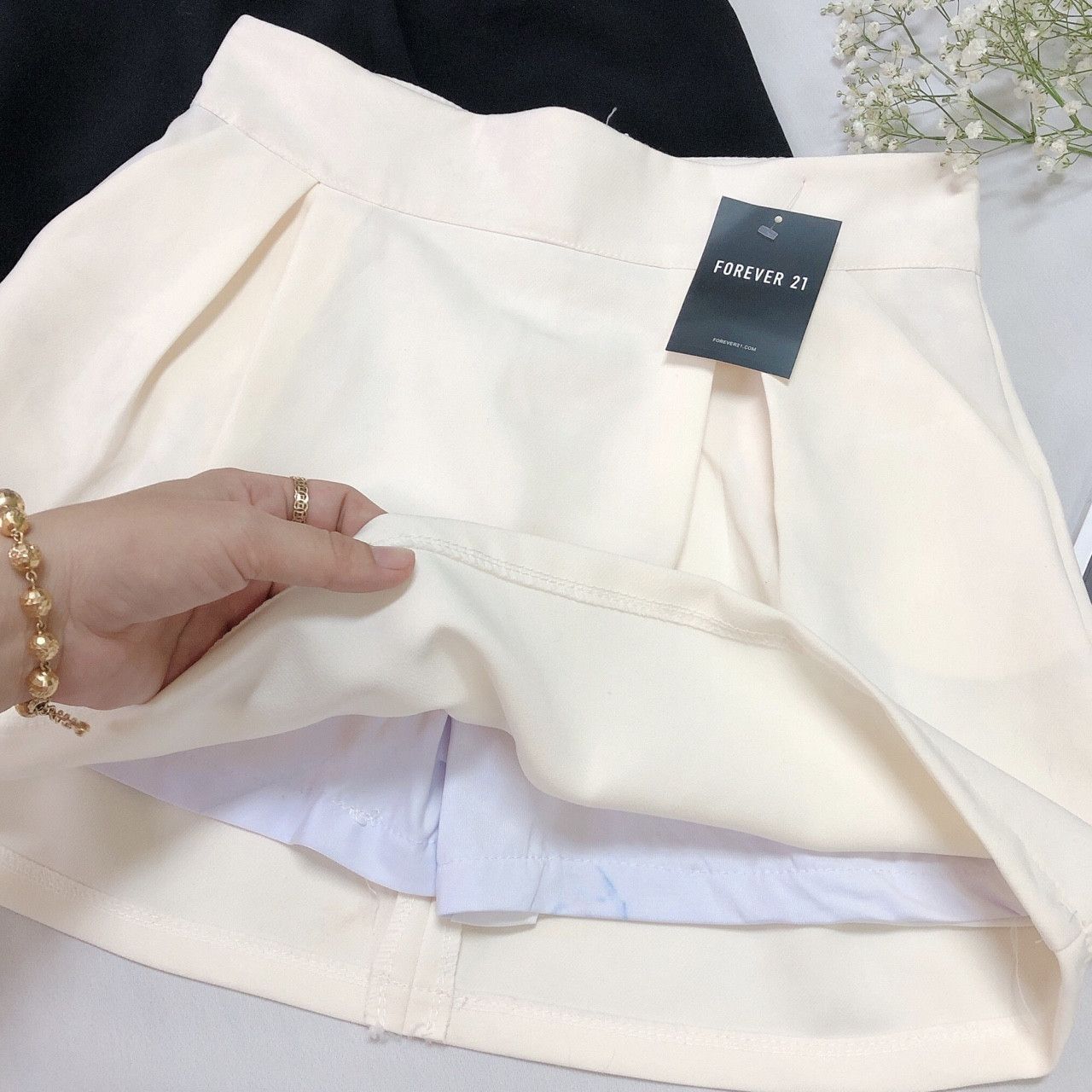 MẪU MỚI ( CHÂN VÁY XẾP LY KIỂU CHỮ A )