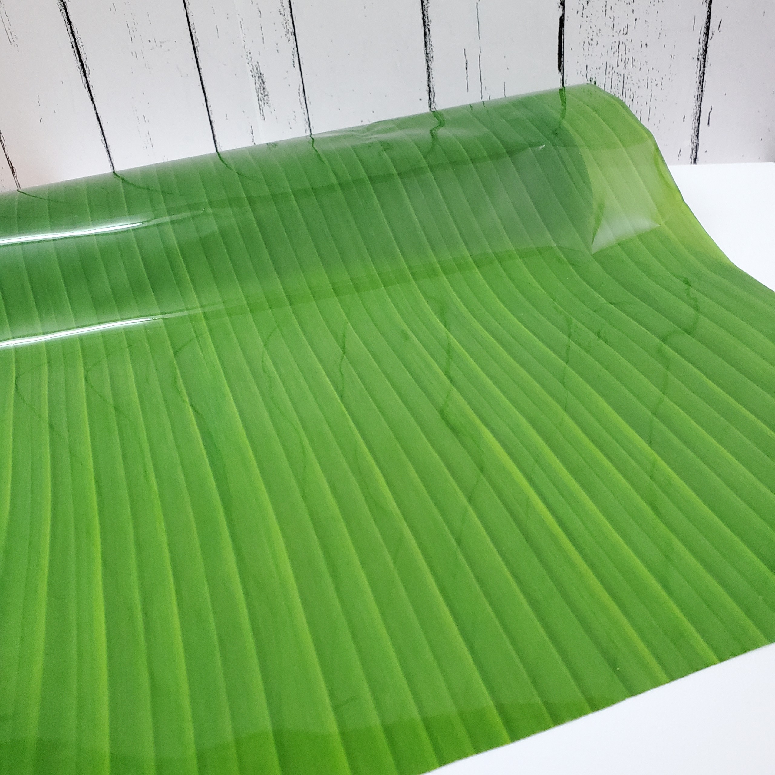 Giấy kính họa tiết lá chuối, giấy đỏ làm bánh chưng bánh tét mô hình