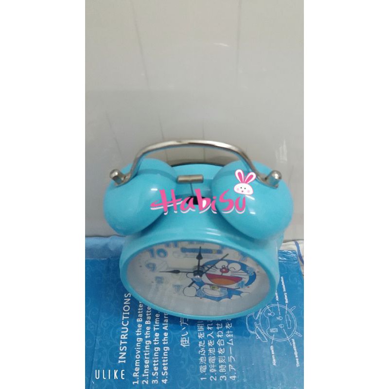 Đồng hồ báo thức để bàn Doremon