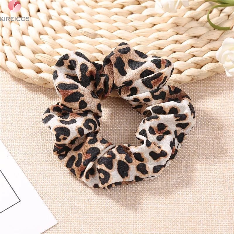 Dây cột tóc bèo họa tiết bò sữa da beo hot trend