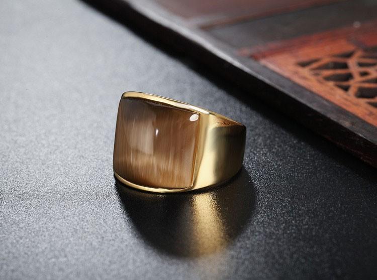 Nhẫn đá mắt hổ titan mạ vàng 24k