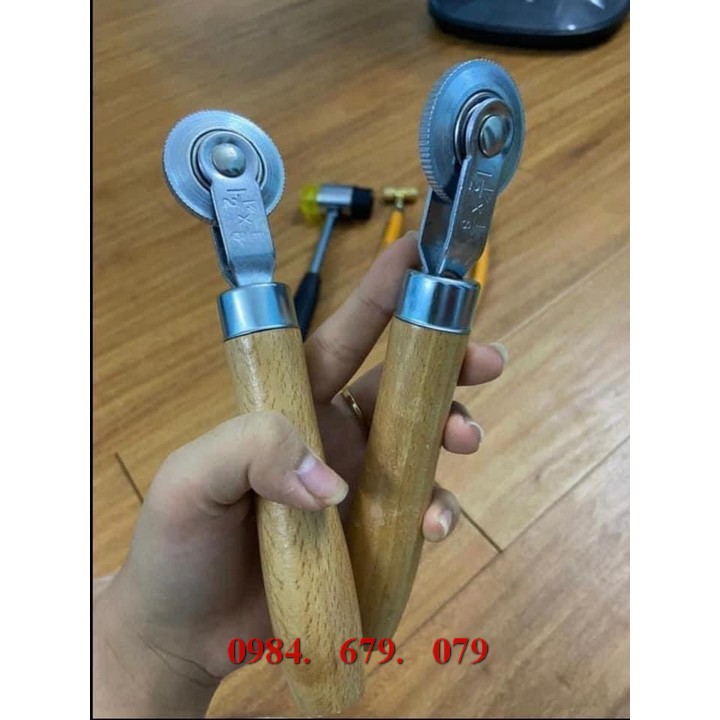 Con lăn vá săm lốp ô tô, xe máy