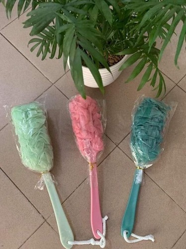 Cây bông tắm,cọ chà lưng loại lớn có cán dài