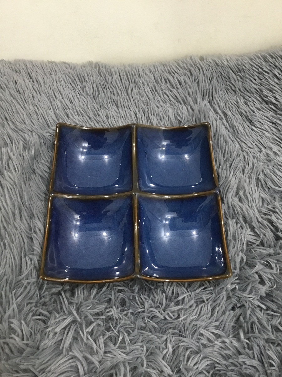DĨA VUÔNG 4 NGĂN 18 CM - GỐM SỨ VIỆT