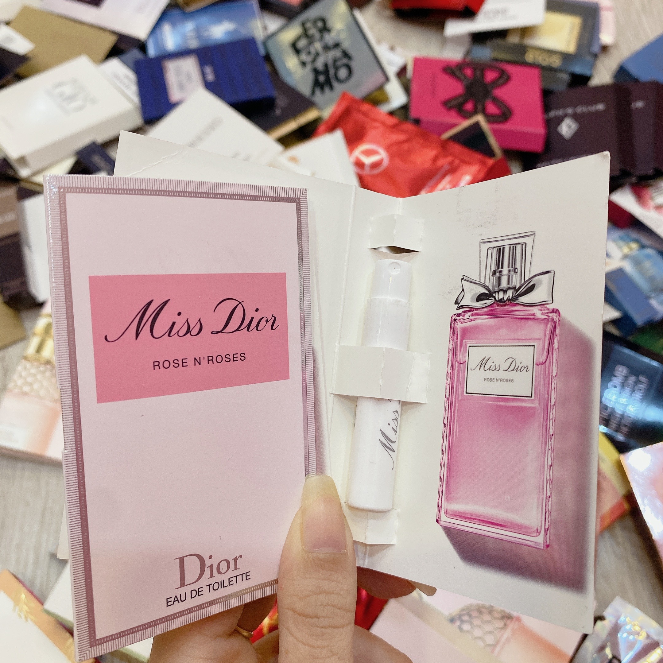 Vial Mẫu Thử Nước Hoa Các Loại Cho Nữ
