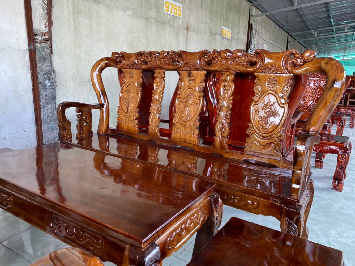 Bàn ghế_Sofa phòng khách gỗ cao cấp