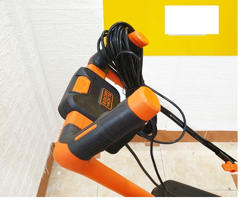 Máy cắt cỏ đẩy tay Black Decker BEMW451BH-B1