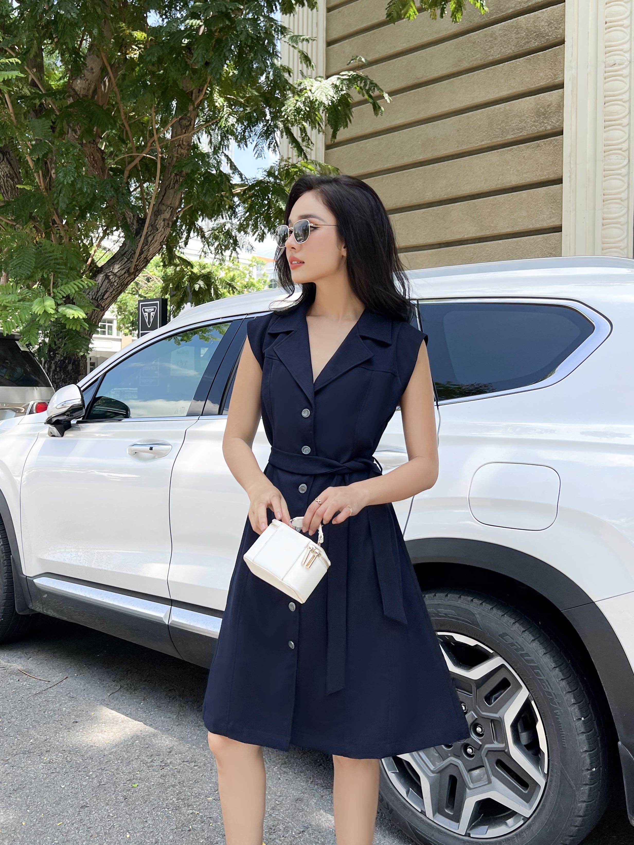 Đầm navy cổ vest thắt belt - YV LE & CO