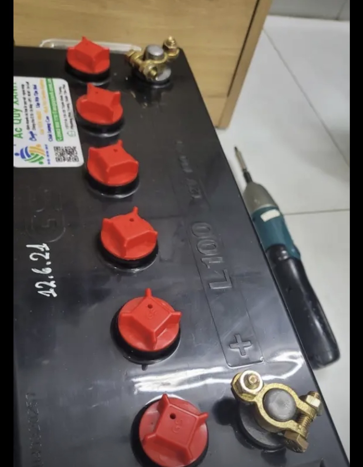 CỌC BÌNH ẮC QUY ĐỒNG THAU ĐẦU BỌP TRÒN LỚN PHI 18 (D18MM) - 1 CẶP