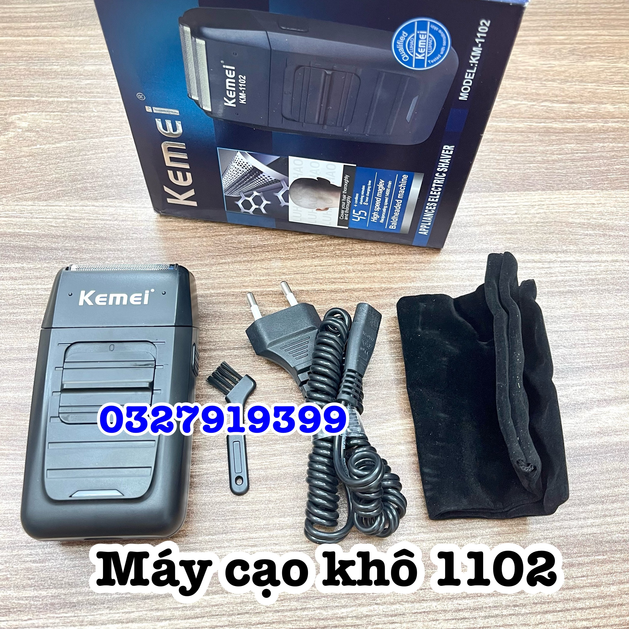 Kemei Máy Cạo Khô Cao Cấp KEMEI 1102 Pin Sạc Dùng 60-90 Phút Sử Dụng 1-2 Giờ Phù Hợp Điện Áp 110-240V Thiết Kế Linh Hoạt Dễ Dàng Xoay Theo Góc Mặt