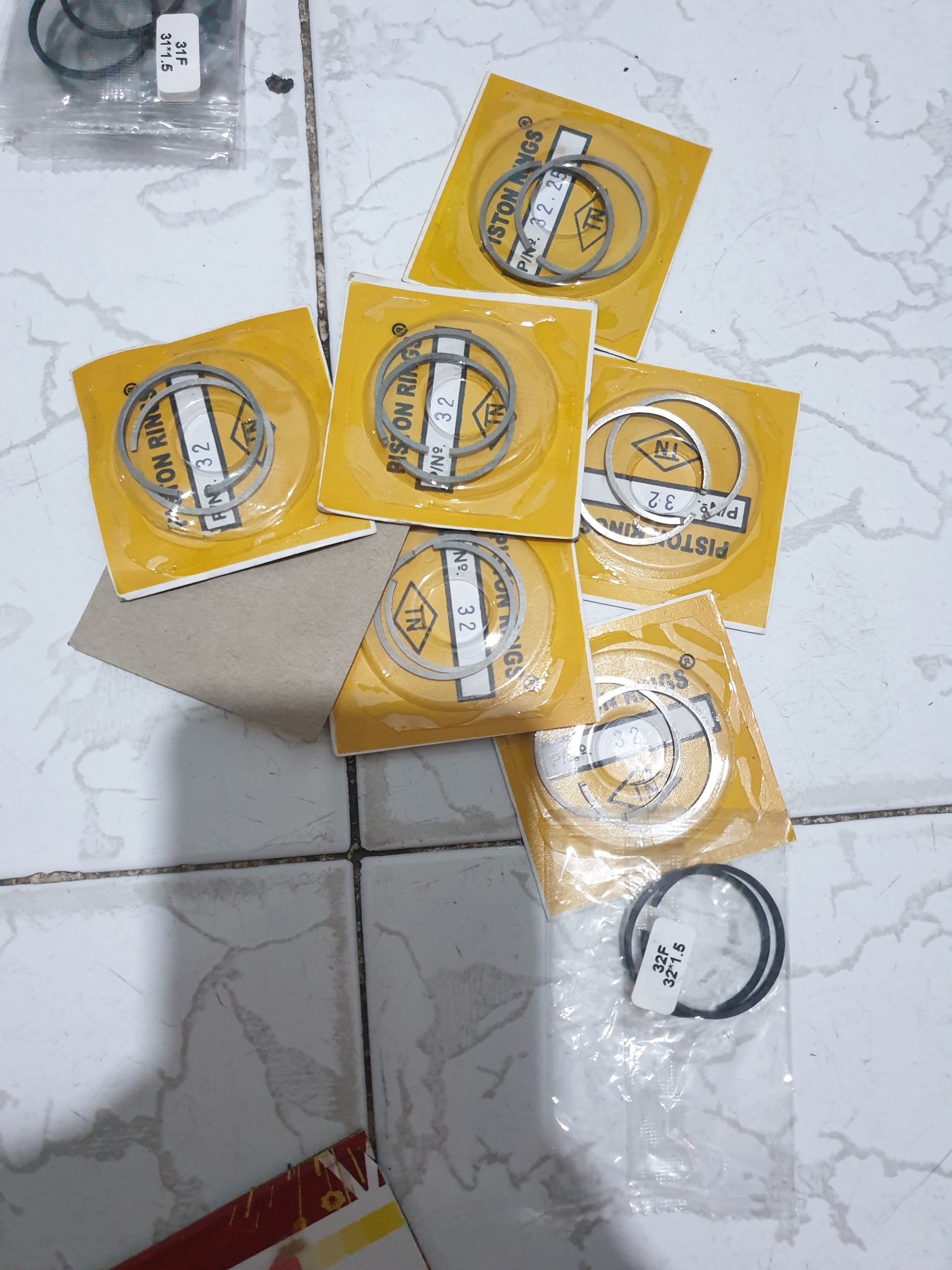 [HCM]Bộ bạc ( xéc măng) máy cắt cỏ/ máy cưa xích ( 2 bộ)
