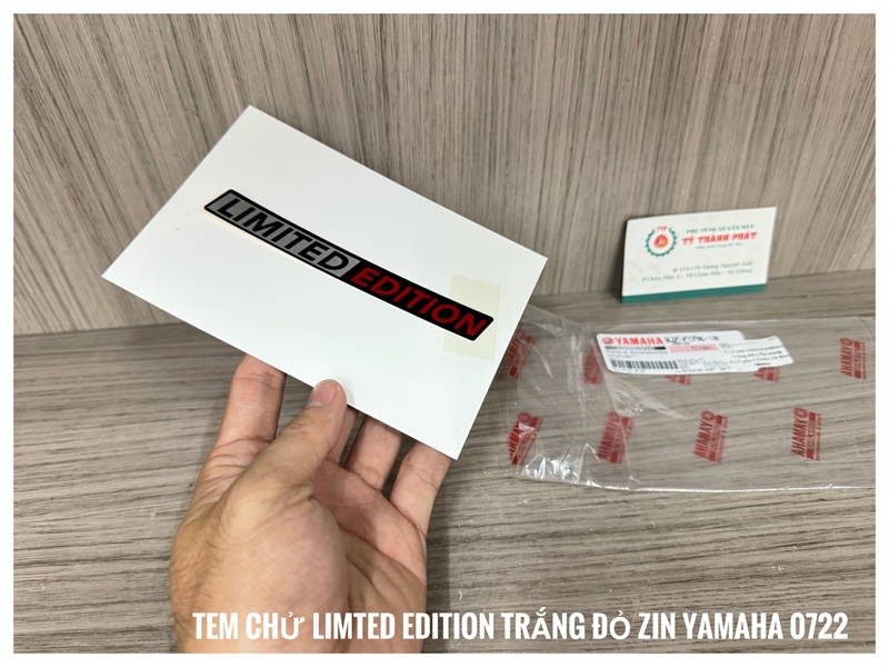 Tem chử Limted Edition Trắng Đỏ ( Ốp bụng dưới yên ) Janus 2020 Đen Nhám ( 1 Miếng ) BJ7F179L1000