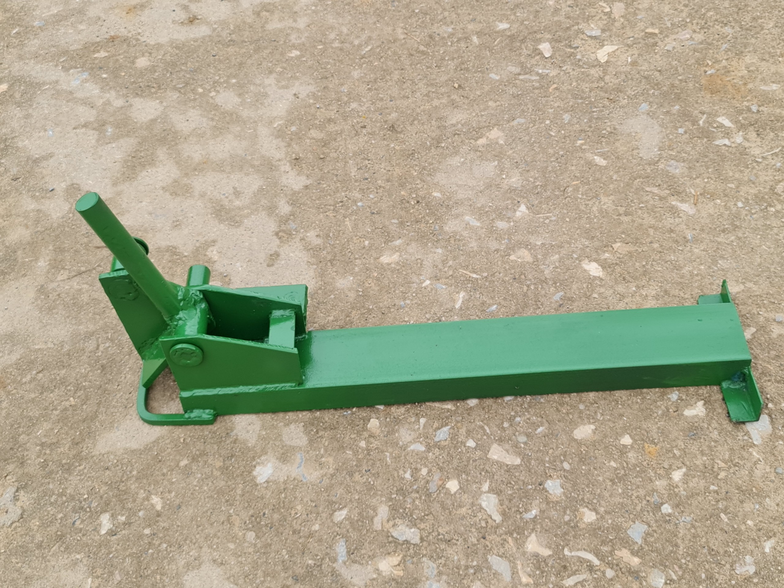 Bàn Bẻ Mỏ Sắt Cây F18