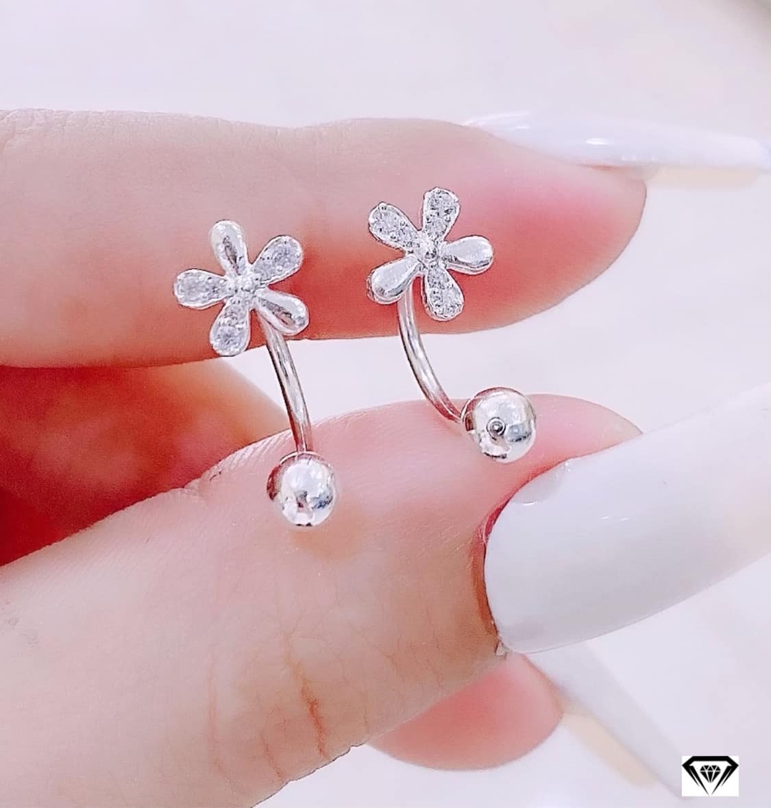 Bông tai bạc ta cao cấp cho mẹ và bé chốt zen chắc chắn thời trang trẻ đeo được nhiều kiểu xinh xắn - Vàng bạc an chi gian hàng chính hãng cam kết bạc chuẩn chất lượng không đen xỉn