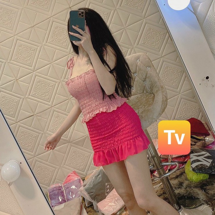 Sét bộ áo croptop 2 dây cột vai nhúm phối chân váy body trơn cực xinh , chất voan mềm mịn mát