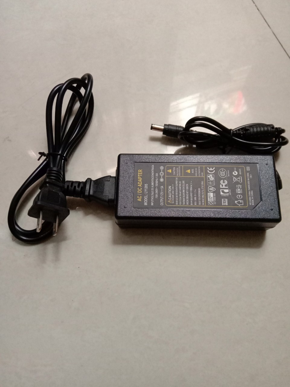 Bộ nguồn nhựa 12V-5A(DC) dùng cho đèn led 12v