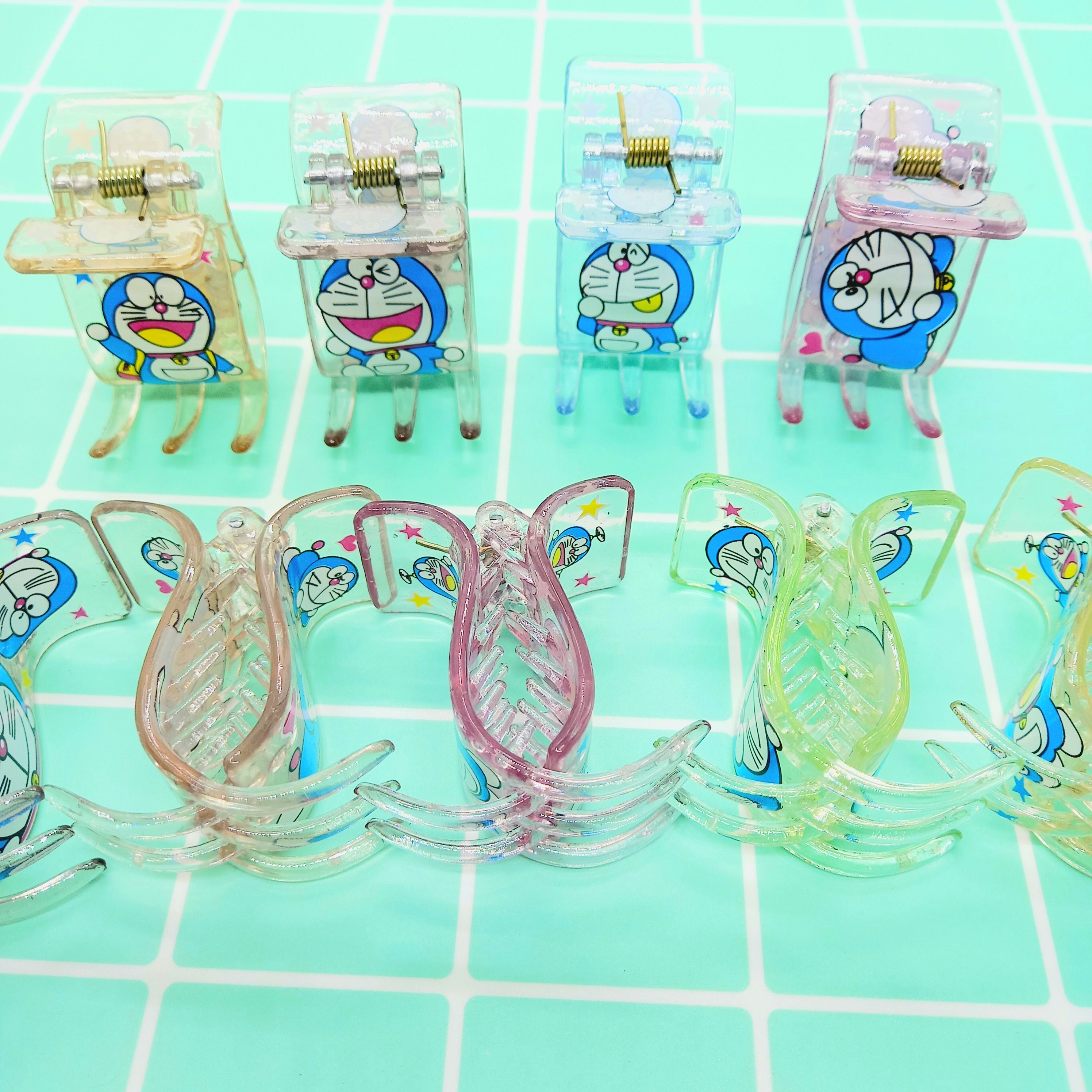 [HCM]Kẹp Càng Cua 5 Răng Trắng Trong Hình Doraemon