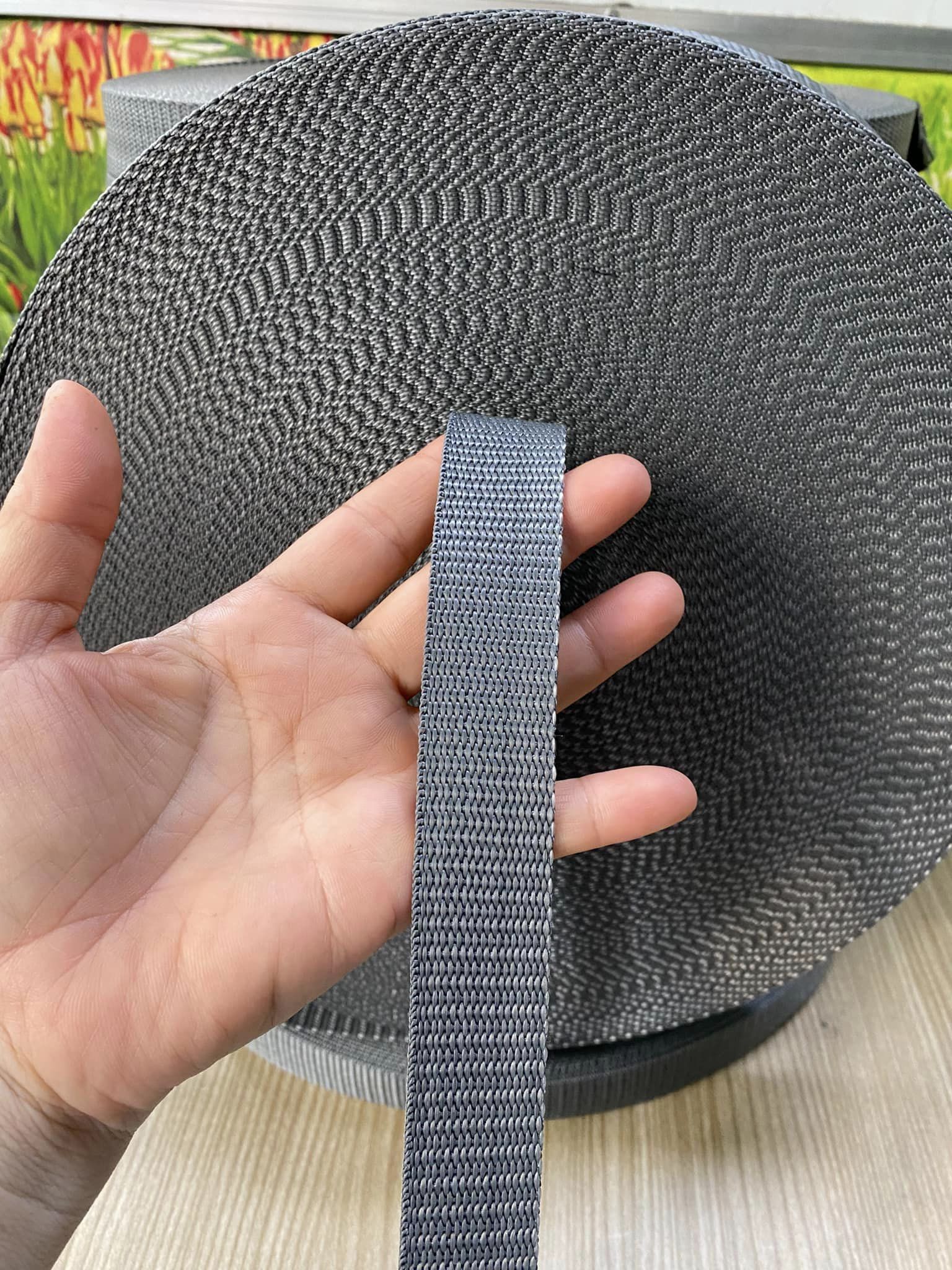 Dây dù dẹp 2,5cm . cuộn 50 mét . Màu xám