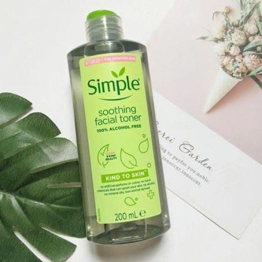 Nước hoa hồng Simple 200ml cân bằng ẩm cho da