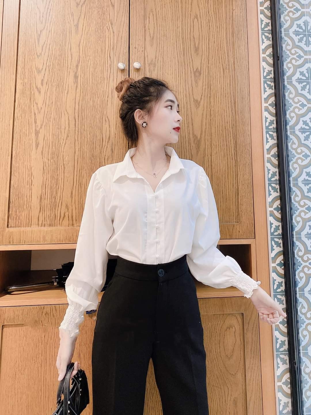 ÁO SƠ MI KHUY NGỌC