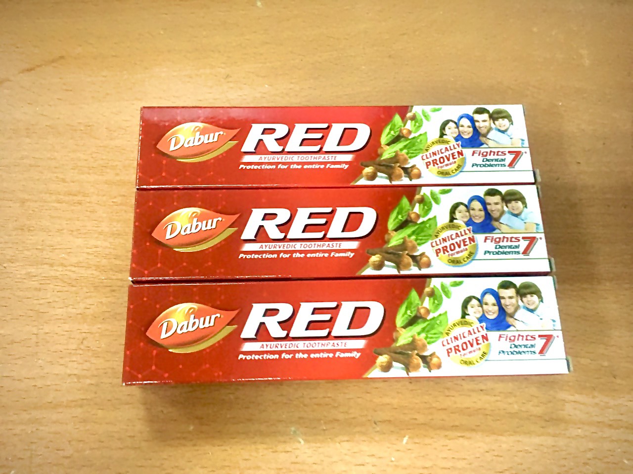 Kem đánh răng Dabur Red 100g/200g