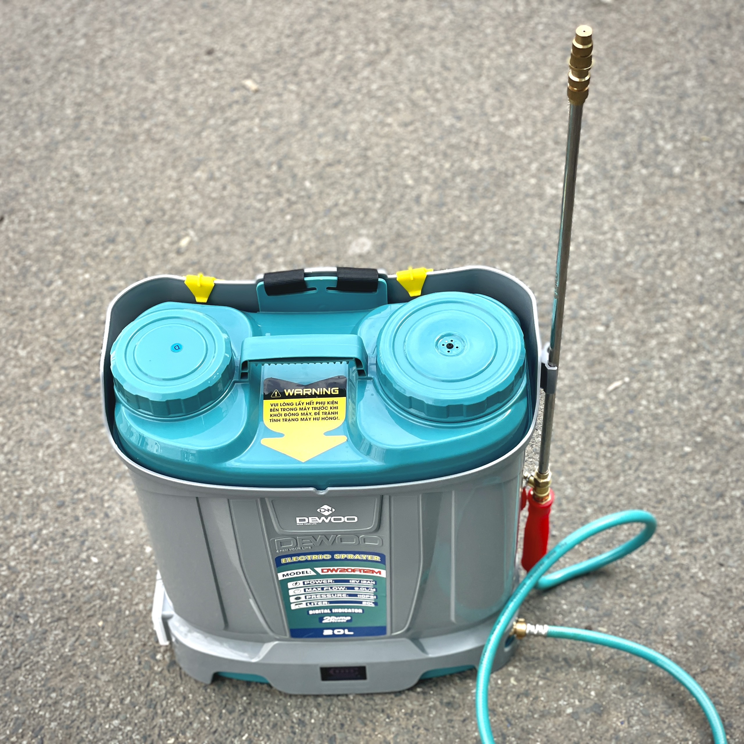 Bình phun thuốc DEWOO DW-20A12M ( 2 bơm) THẾ HỆ MỚI ĐẢO THUỐC