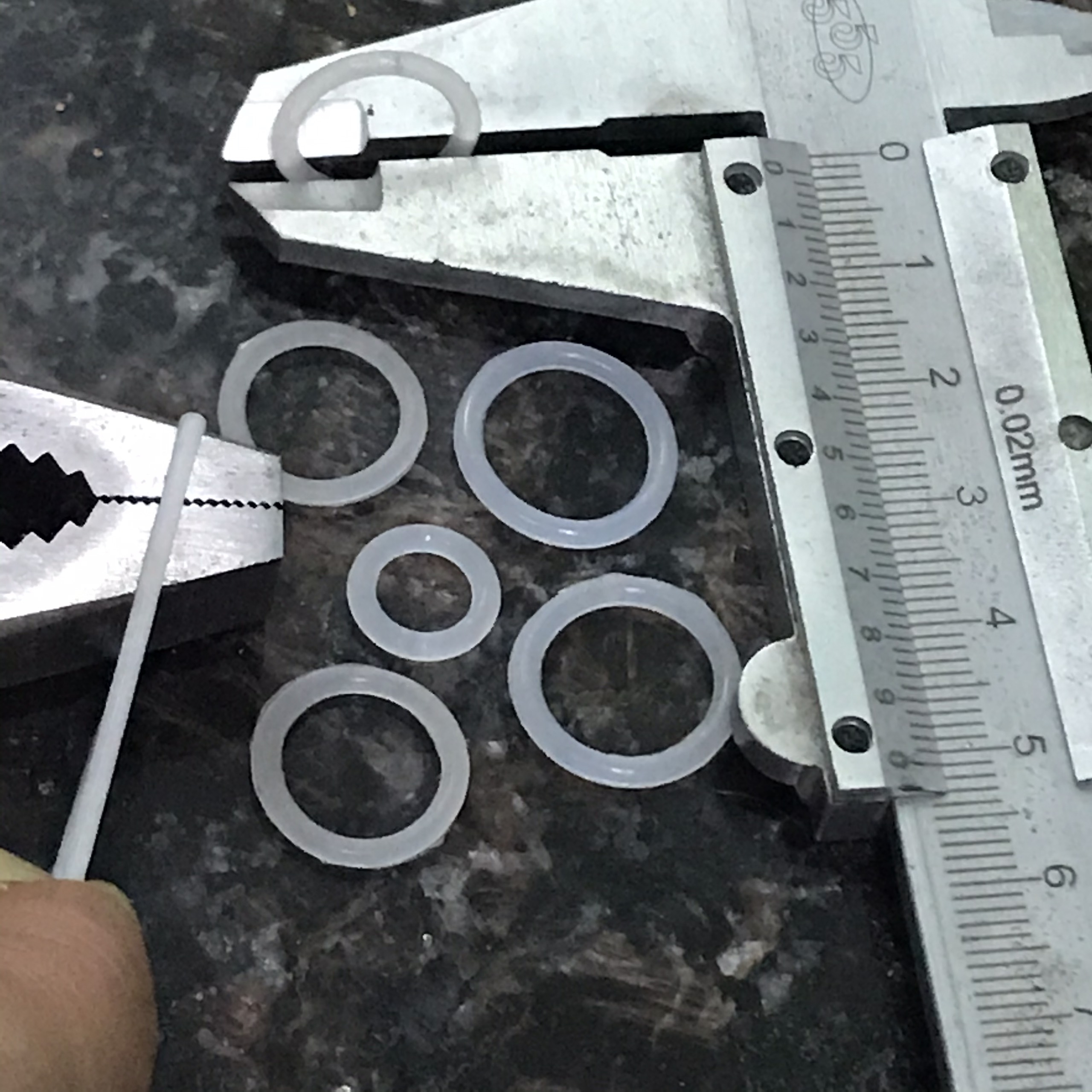 Vòi cây nước nóng lạnh Kangaroo (mẫu 1)